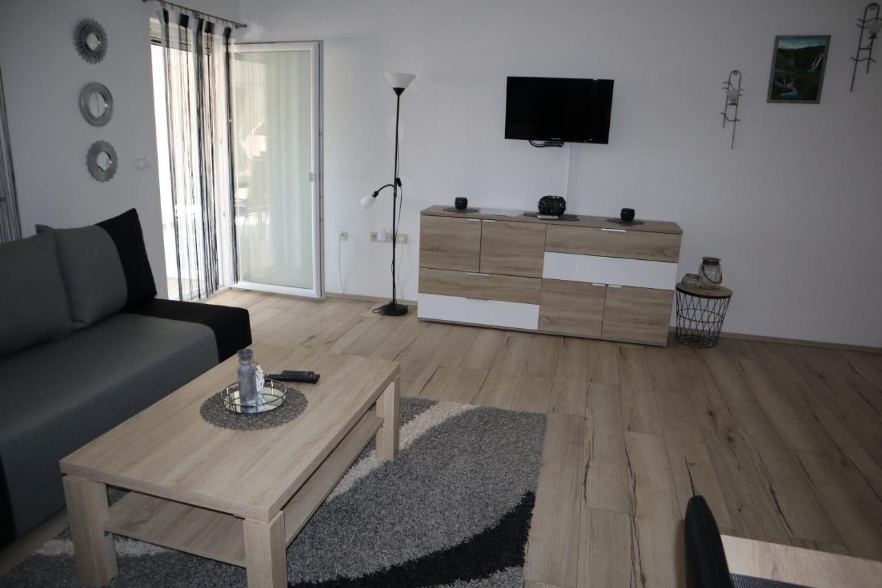 Apartmani Sanja Vir Buitenkant foto