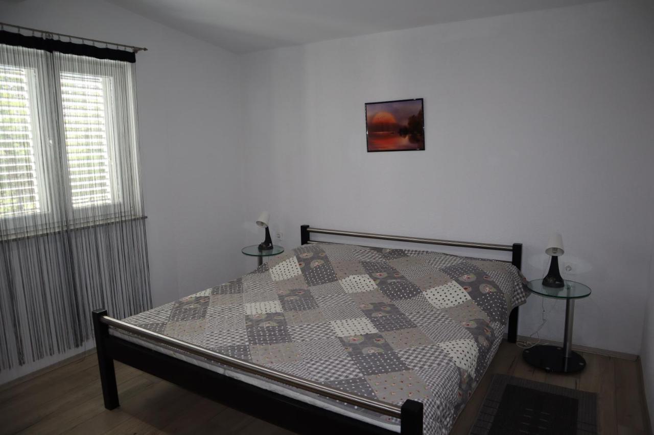 Apartmani Sanja Vir Buitenkant foto