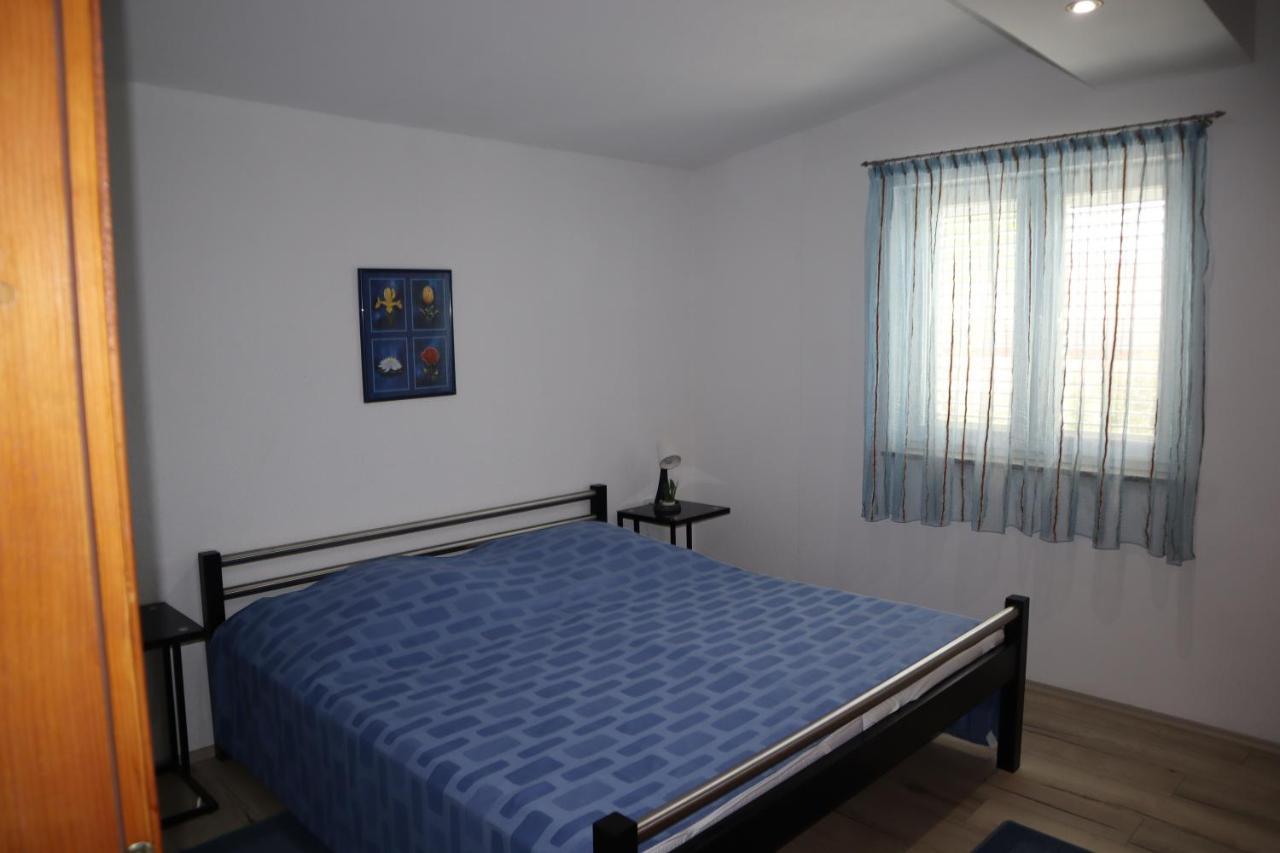 Apartmani Sanja Vir Buitenkant foto
